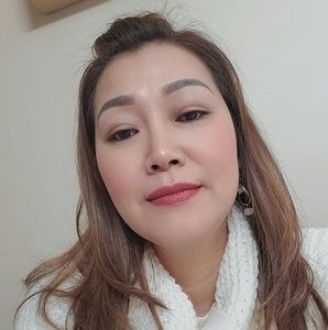 Meet your Posher, Lena